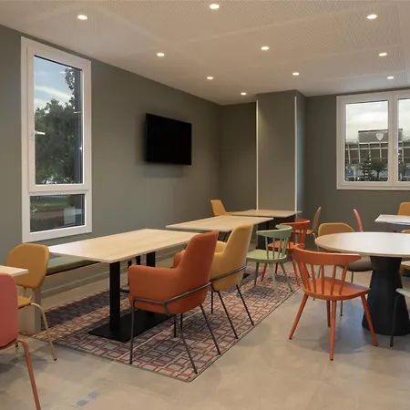 Hampton By Hilton Martiricos Hotel 3*