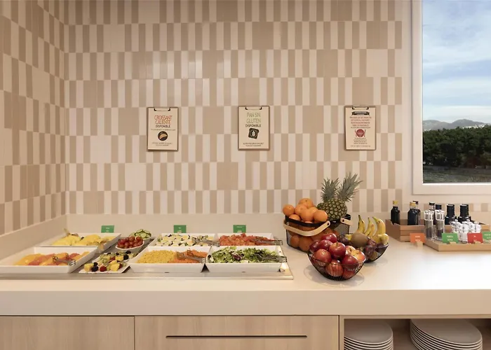 Hotel Hampton By Hilton Martiricos 3*