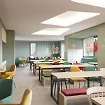 Hampton By Hilton Martiricos 3*