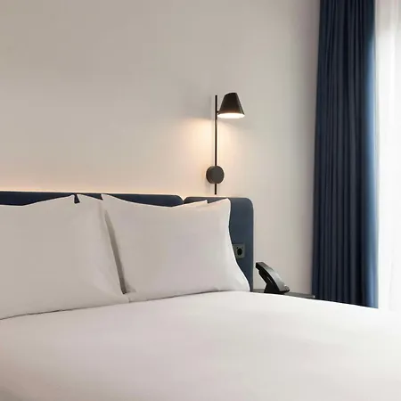 ホテル Hampton By Hilton Martiricos 3*