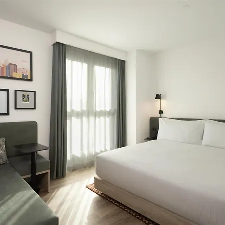 Hampton By Hilton Martiricos 3* マラガ
