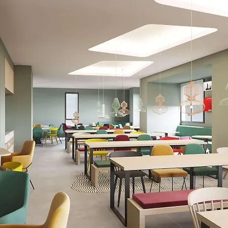 Hampton By Hilton Martiricos 3*